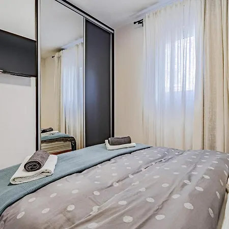 Apartment Lovely In With Wifi